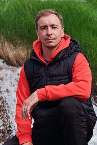 Андрей Степанов